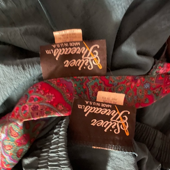 Silver Thread • Medium • Burgundy/Green/Gold • Paisley Designs • Track Suit - Picture 12 of 12